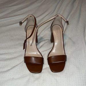 NWOT Kelly and Katie Block Heels